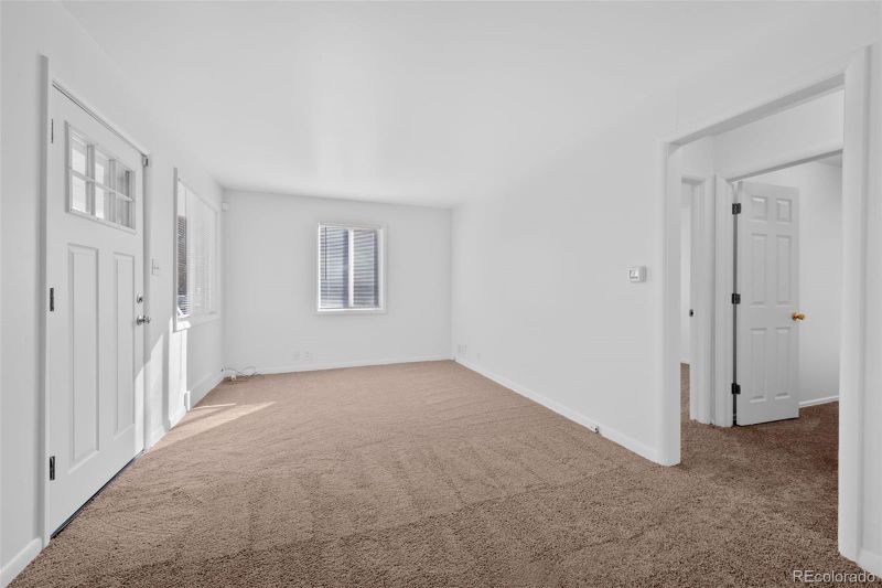 955 Paris St, Aurora, CO 80010