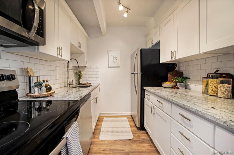 8060 E Girard Ave #620, Denver, CO 80231