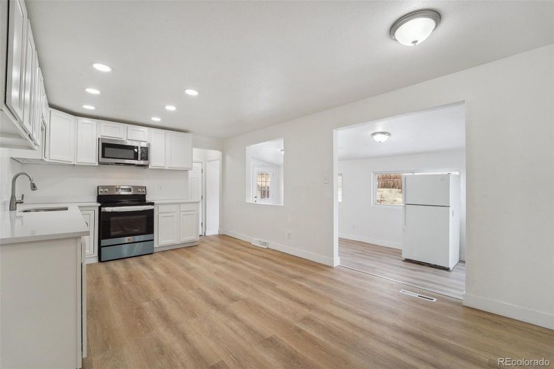 6337 W 71st Ave, Arvada, CO 80003
