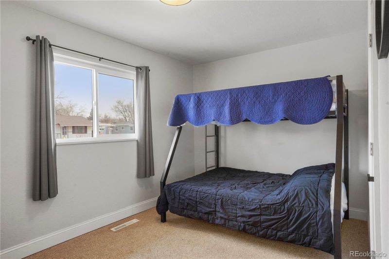 114 Hayes Dr, Colorado Springs, CO 80911