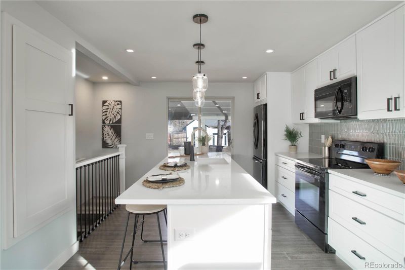 6728 Eaton St, Arvada, CO 80003