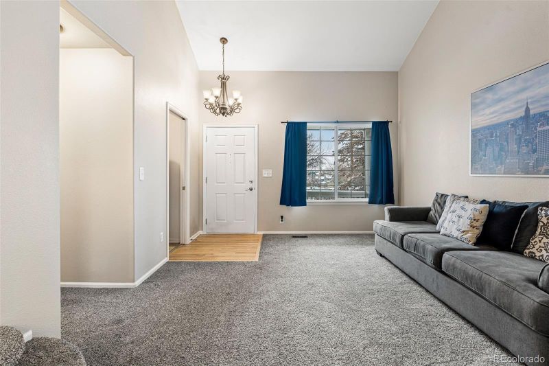 10019 Darwin Ln, Highlands Ranch, CO 80130