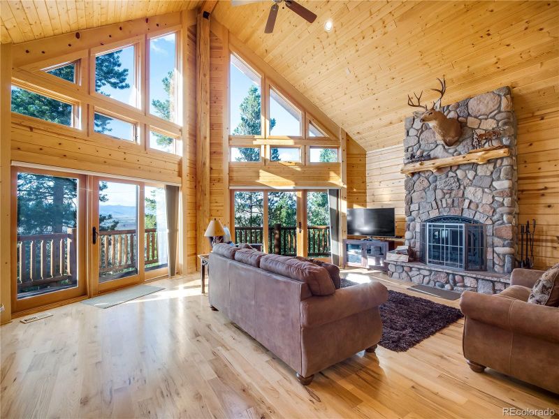 750 Overlook Dr, Granby, CO 80446