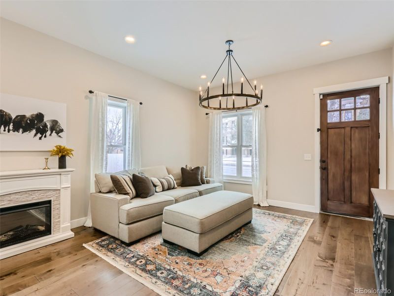 329 W 4th, Loveland, CO 80537