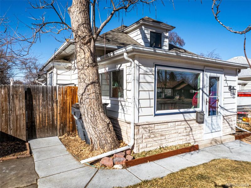 4231 S Cherokee St, Englewood, CO 80110