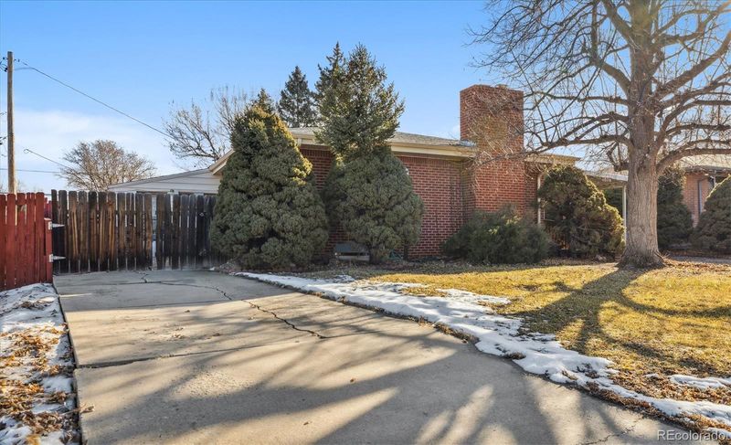 1806 S Wolcott Ct, Denver, CO 80219