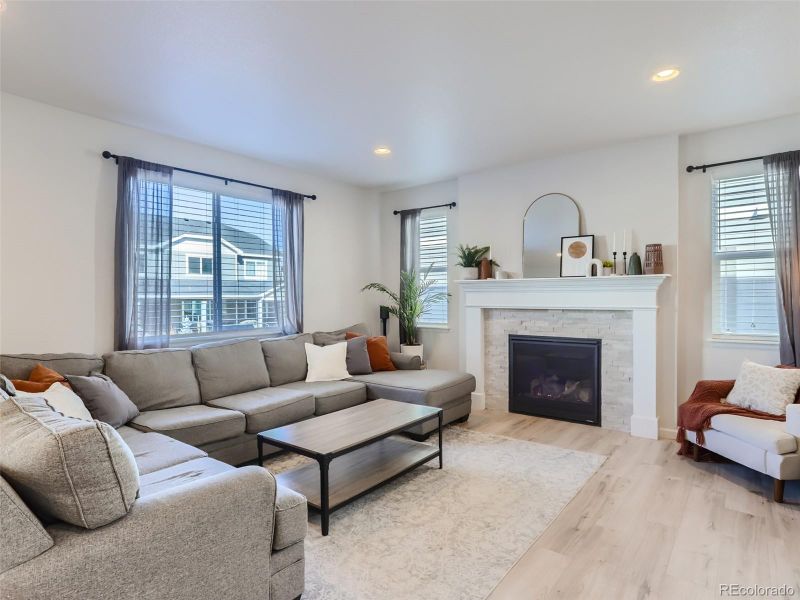 821 Boulder Peak Ave, Erie, CO 80516