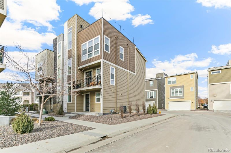 15851 E Broncos Pl, Centennial, CO 80112