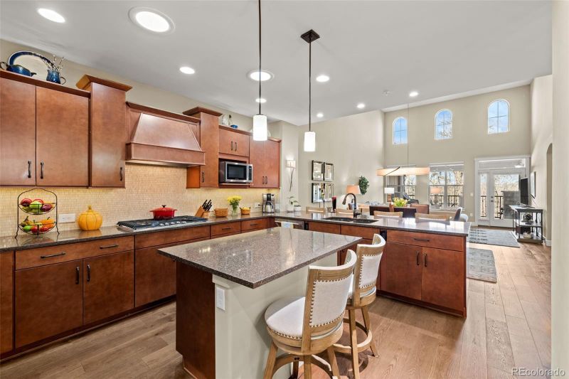 2033 Primo Rd #D, Highlands Ranch, CO 80129