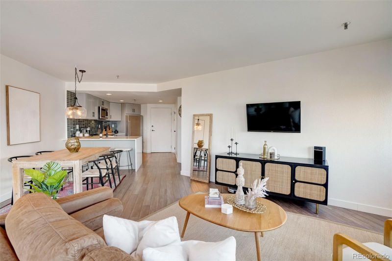 100 Park Ave #604, Denver, CO 80205