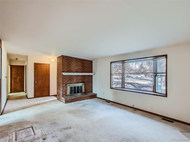6341 S Lakeview St, Littleton, CO 80120