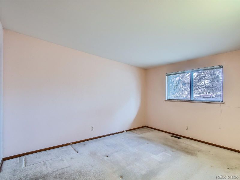 6341 S Lakeview St, Littleton, CO 80120
