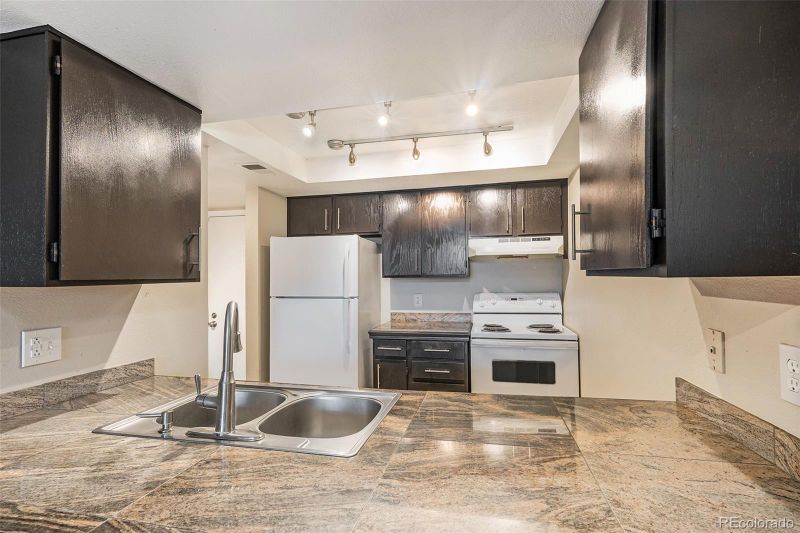 13922 E Stanford Cir #B07, Aurora, CO 80015