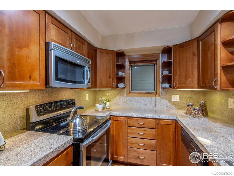 2890 Shadow Creek Dr #208, Boulder, CO 80303