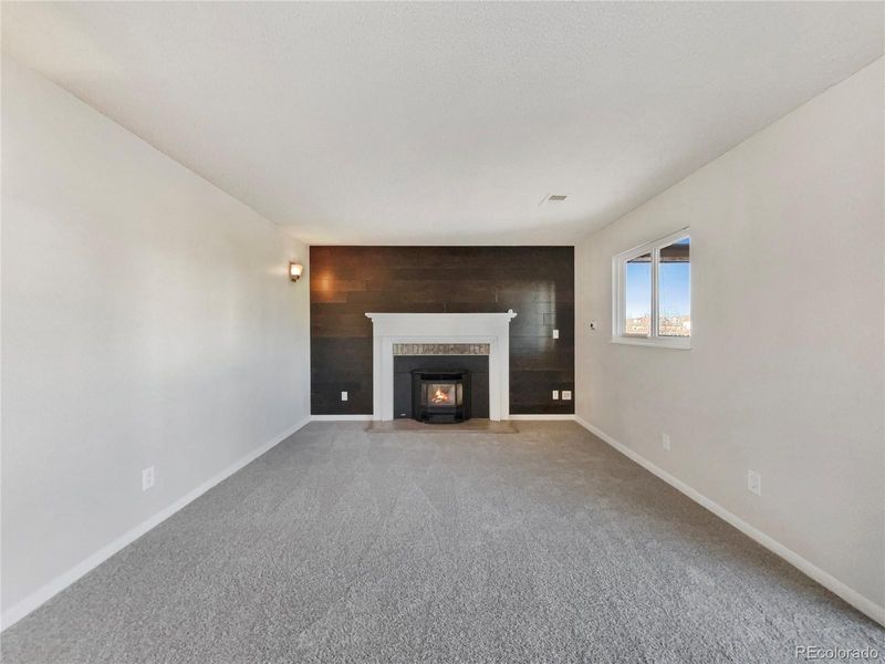 19807 E Linvale Dr, Aurora, CO 80013