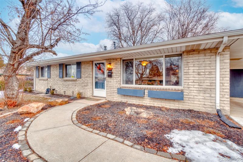 470 Lansing St, Aurora, CO 80010