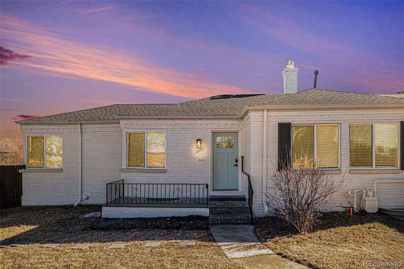 3220 Albion St, Denver, CO 80207