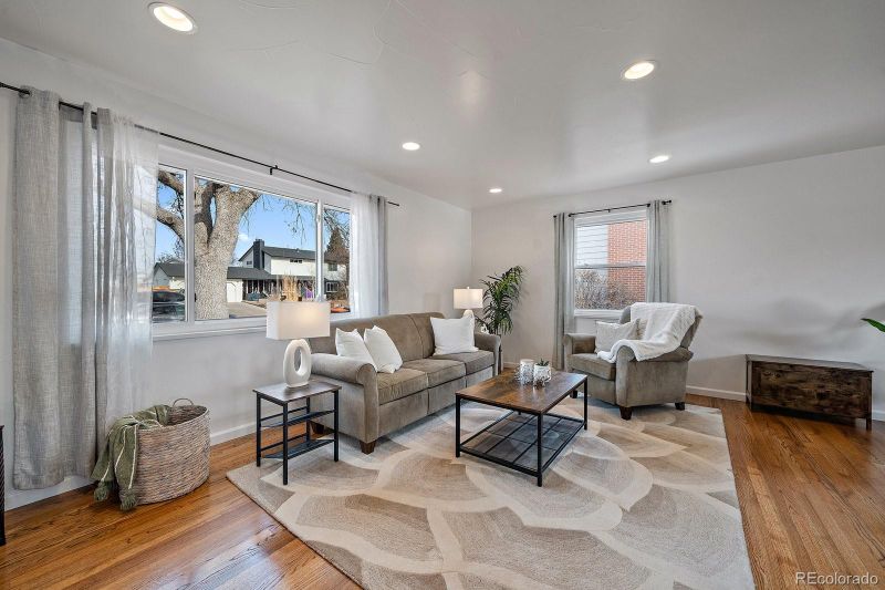 11058 E Wesley Ave, Aurora, CO 80014