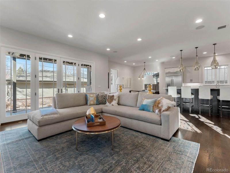 1265 S Vine St, Denver, CO 80210