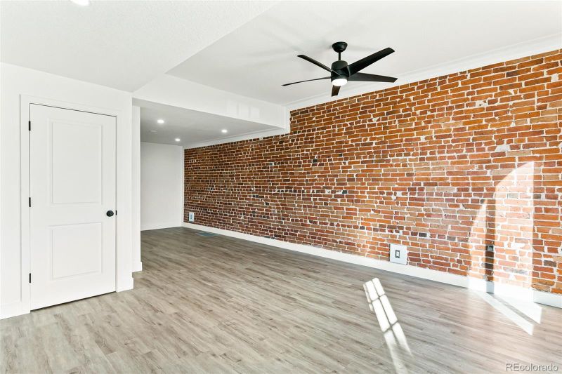 4637 Columbine St, Denver, CO 80216