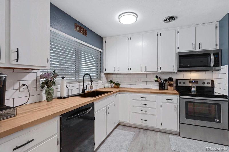 7673 Saulsbury St, Arvada, CO 80003