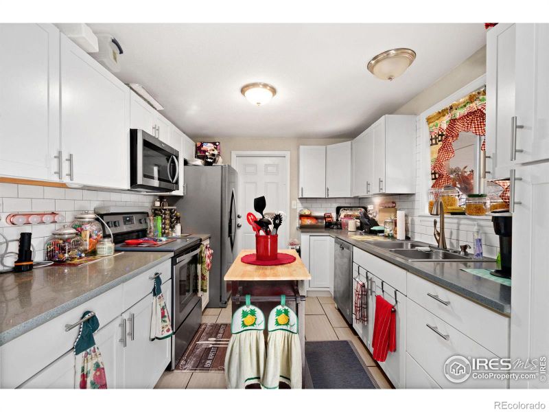 1118 24th Ave Ct, Greeley, CO 80634