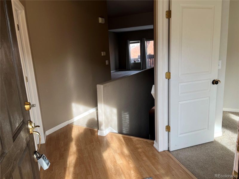 10594 Roxborough Dr, Littleton, CO 80125