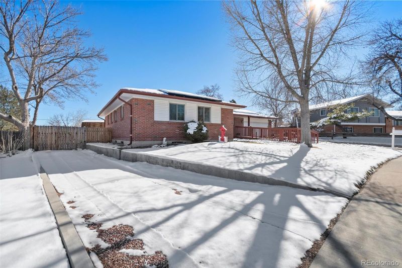 10650 Utrillo Ln, Northglenn, CO 80234