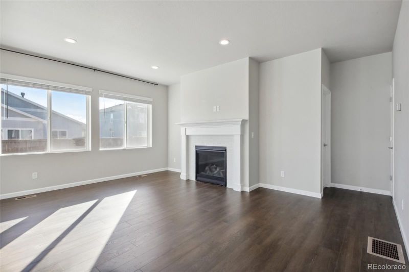 6900 E 119th Pl, Thornton, CO 80233