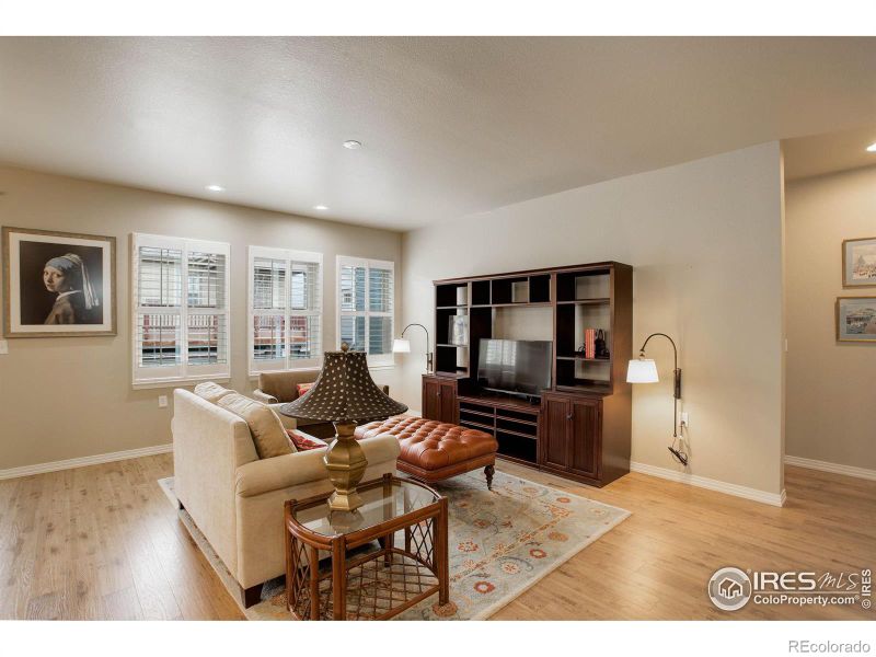 722 Widgeon Dr, Longmont, CO 80503