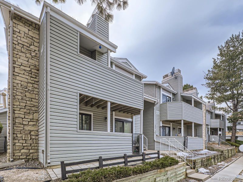 923 S Zeno Way #107, Aurora, CO 80017