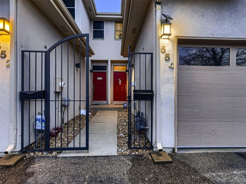554 S Elm St, Denver, CO 80246