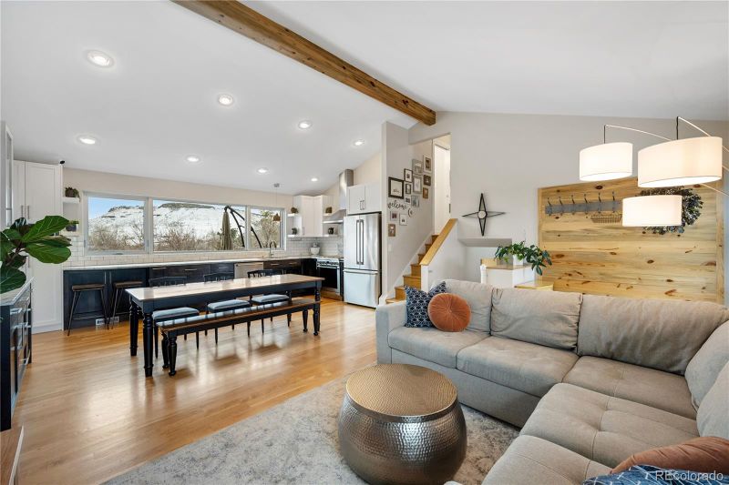19076 W 62nd Ave, Golden, CO 80403
