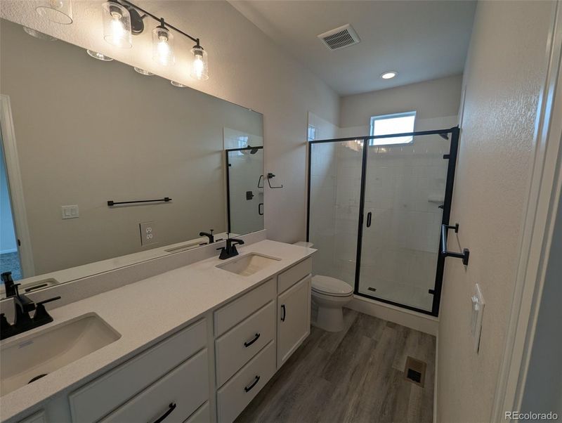 8499 Eagle River St, Littleton, CO 80125