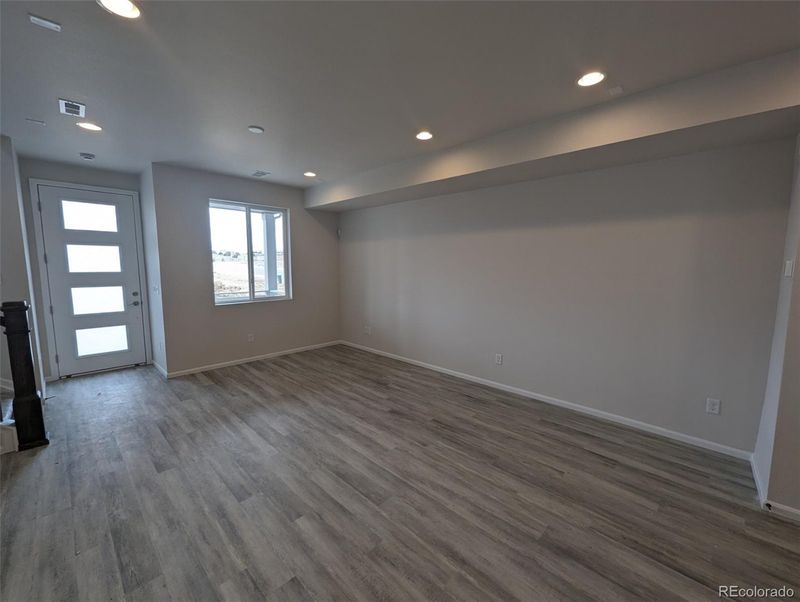 8499 Eagle River St, Littleton, CO 80125