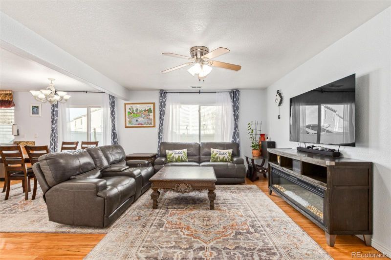 18675 E 40th Pl, Denver, CO 80249