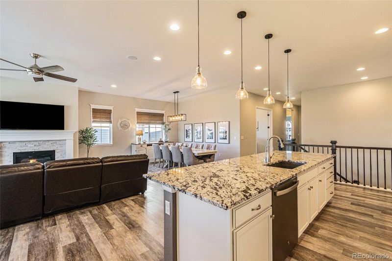27827 E Costilla Dr, Aurora, CO 80016