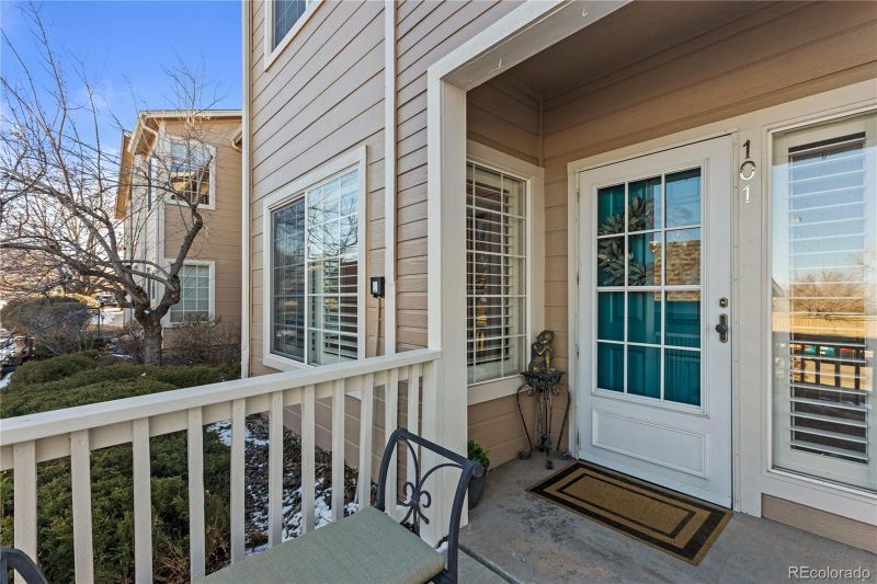 8334 Pebble Creek Way #101, Highlands Ranch, CO 80126