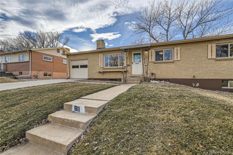 811 S Taft St, Lakewood, CO 80228