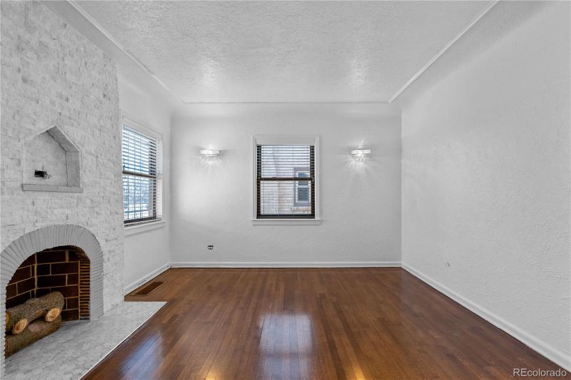 3311 N Saint Paul St, Denver, CO 80205