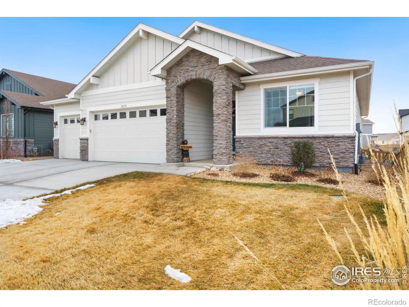 5253 Cloud Dance Dr, Timnath, CO 80547