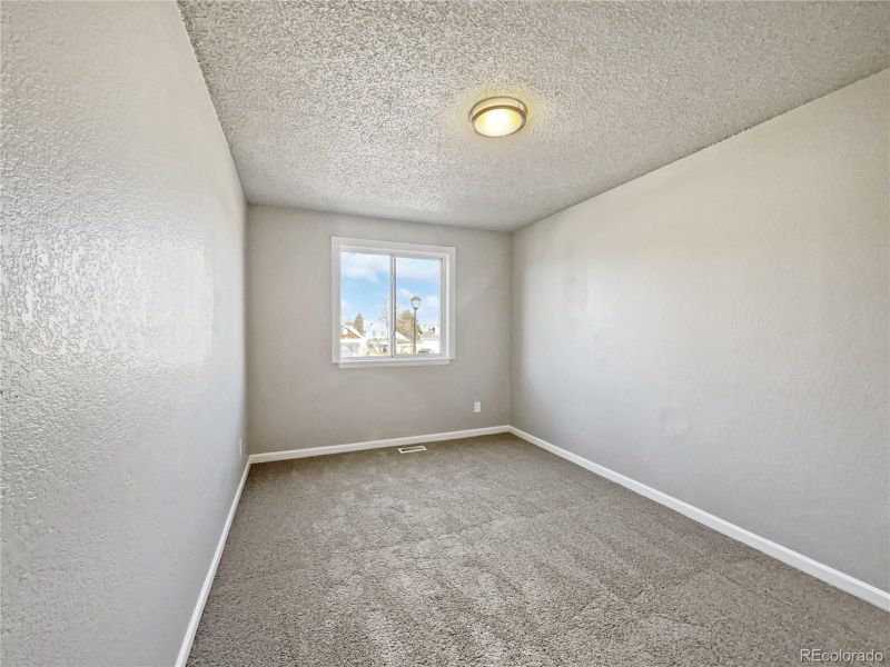 19502 E 42nd Ave, Denver, CO 80249
