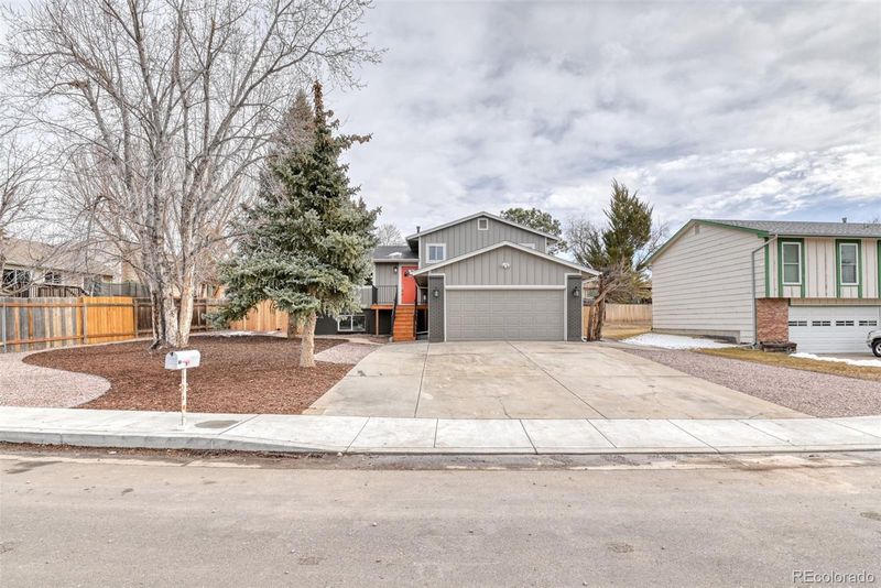1836 Chapel Hills Dr, Colorado Springs, CO 80920