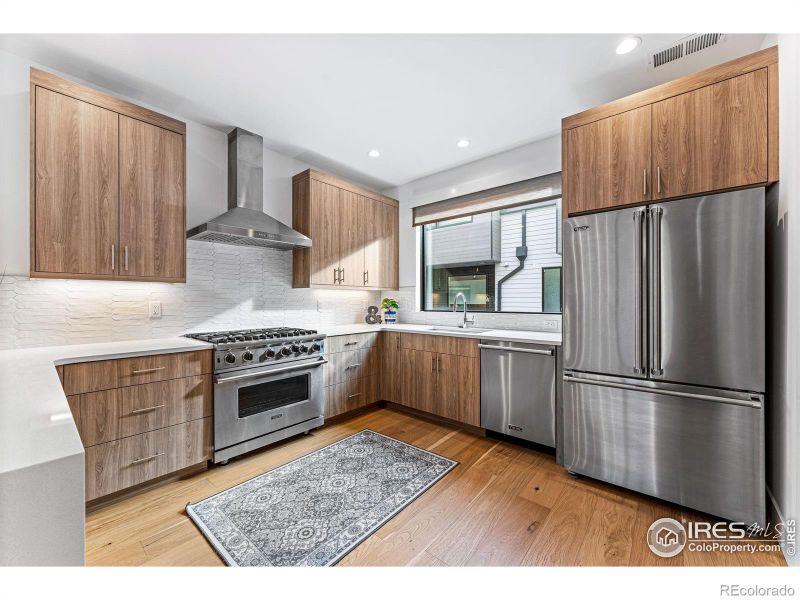 2465 Walnut St #11, Boulder, CO 80302
