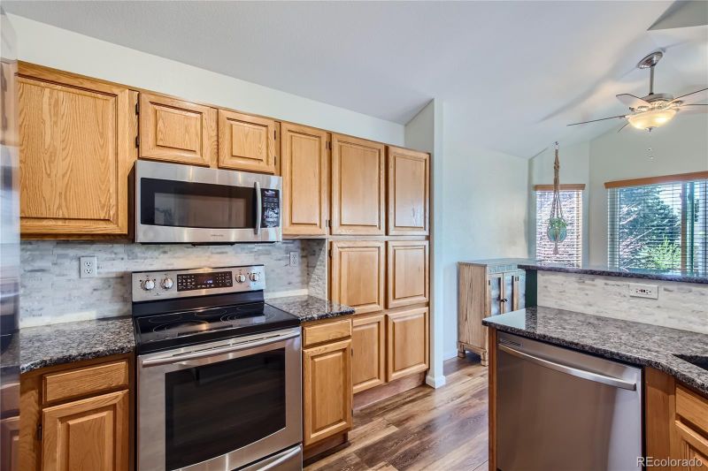 3616 W Rosewalk Cir, Highlands Ranch, CO 80129