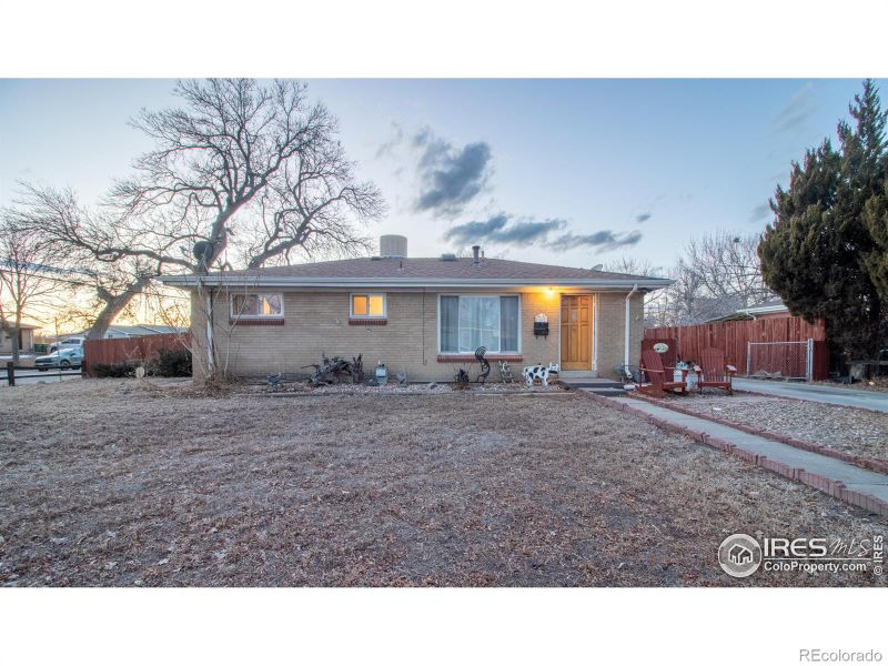 3007 Victor St, Aurora, CO 80011