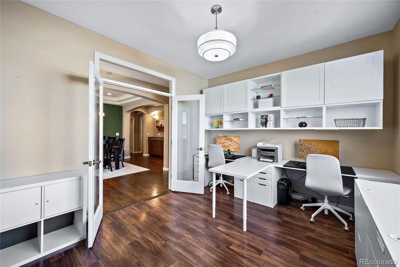 4085 S Liverpool Way, Aurora, CO 80013