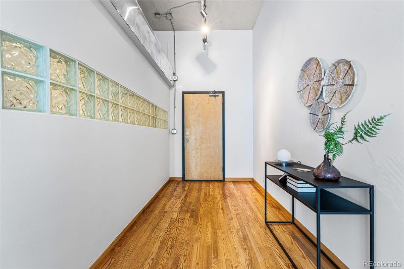 2000 Arapahoe St #203, Denver, CO 80205
