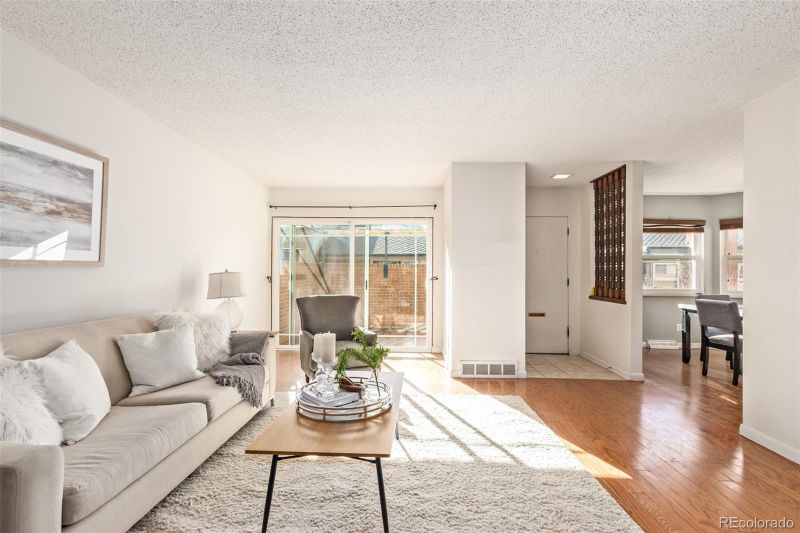 3540 S Hillcrest Dr #6, Denver, CO 80237