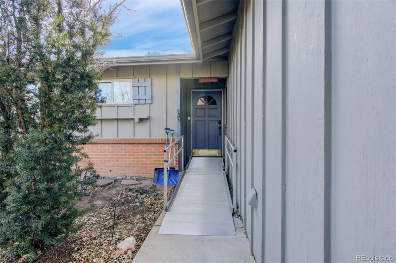 1403 Yosemite Dr, Colorado Springs, CO 80910